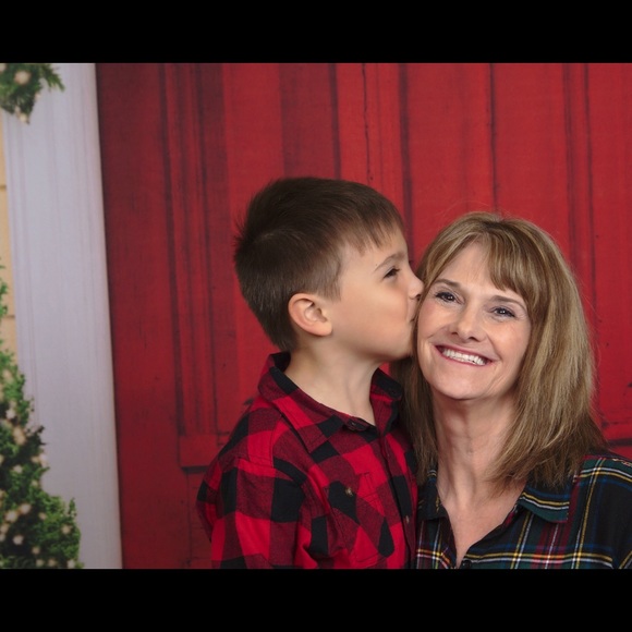 Meet your Posher, Cynthia - Picture 3 of 8